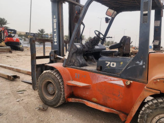 فوركلفت للإيجار في الدمام  الرياض جدة